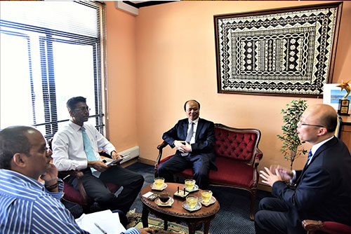 Courtesy Visit of President of Zhejiang Sci-Tech University (ZSTU), Professor Wenxing, CHEN to the Vice-Chancellor of the University of Mauritius (UoM), Professor Dhanjay JHURRY, May 2017